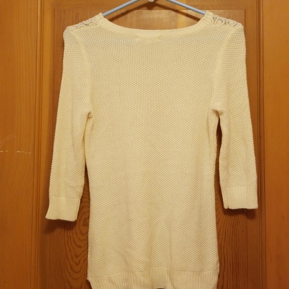 Small Pink Rose Sweater - Picture 2 of 3